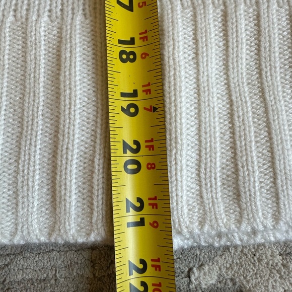 OGD Sweater Ivory 100% Cashmere Crewneck Women’s Soft Lightweight Classic Small - Picture 7 of 8